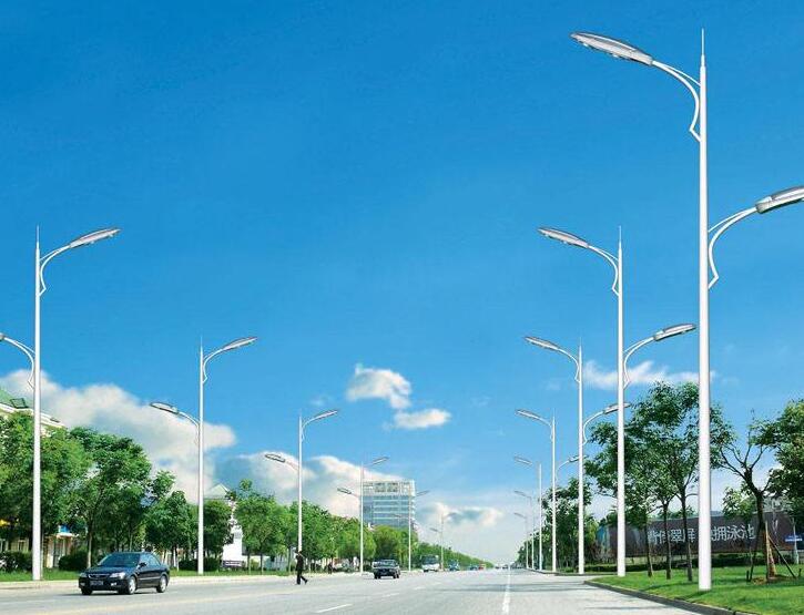 單色和雙色路燈桿工藝上有什么不同